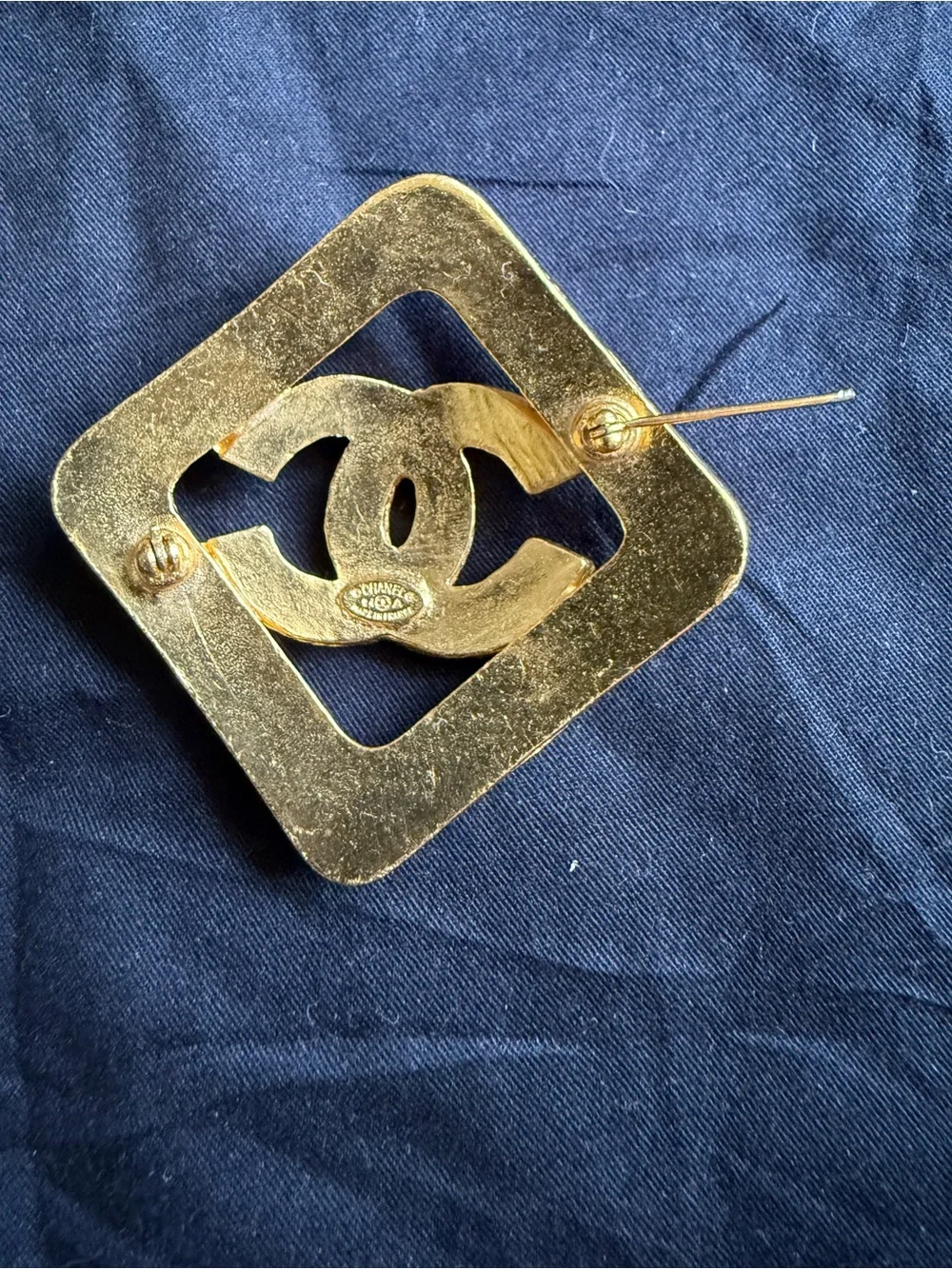 CHANEL brooch interlocking